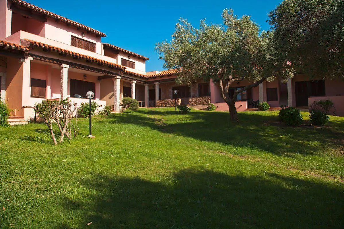 Residence Approdo Verde San Teodoro  Aparthotel